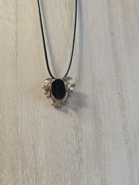 Van dell vintage brooch/pendant black onyx gold filled rhinestone